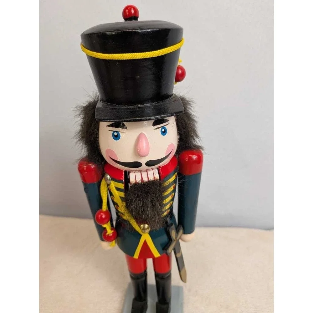 Kurt S. Adler Old‎ World Wooden Nutcracker Hand-Crafted Soldier Holiday Decor